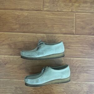 Clark’s wallabee size 11